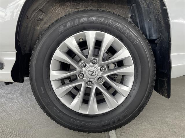 Photo of 2022 Starfire Pearl Lexus GX 460