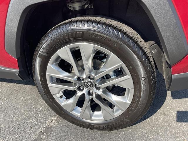 Photo of 2025 Ruby Flare Pearl Toyota RAV4