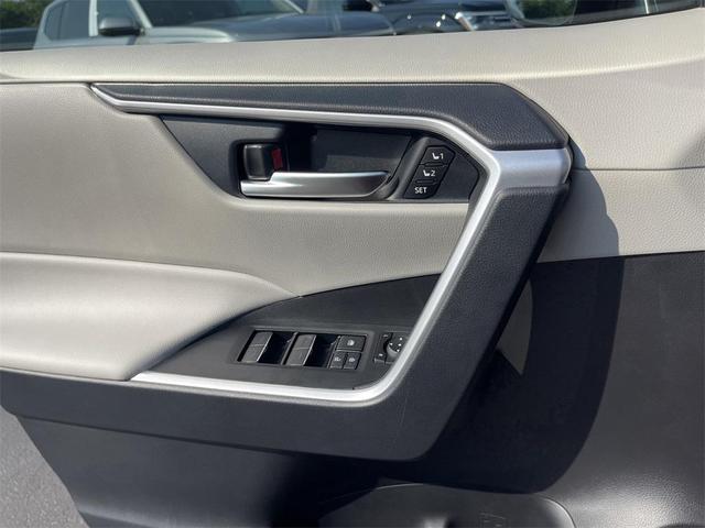 Photo of 2025 Ruby Flare Pearl Toyota RAV4