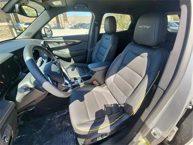 Photo of 2025 Sterling Gray Metallic Chevrolet Trailblazer