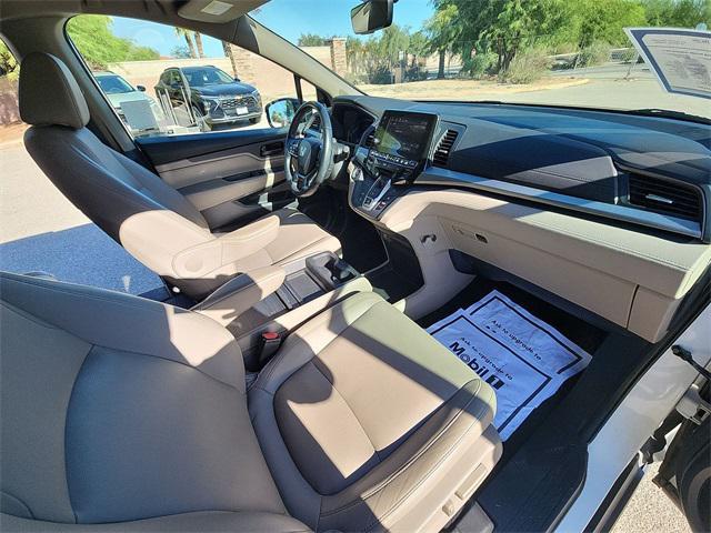Photo of 2018 White Diamond Pearl Honda Odyssey