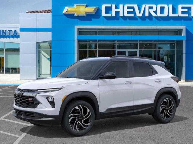 Photo of 2026 Iridescent Pearl Tricoat Chevrolet Trailblazer