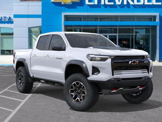 Photo of 2025 Summit White Chevrolet Colorado