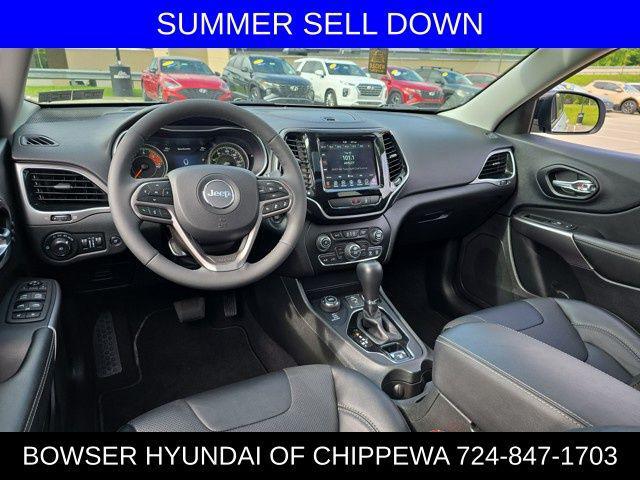 Photo of 2022 Bright White Clearcoat Jeep Cherokee
