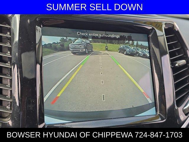 Photo of 2022 Bright White Clearcoat Jeep Cherokee