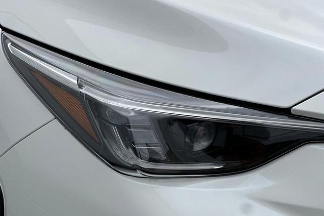Photo of 2025 Crystal White Pearl Subaru Crosstrek