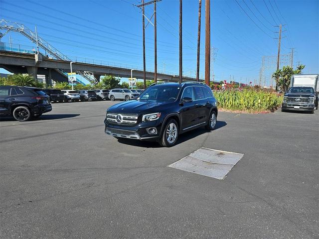 Photo of 2020 Night Black Mercedes-Benz GLB 250