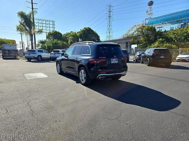 Photo of 2020 Night Black Mercedes-Benz GLB 250