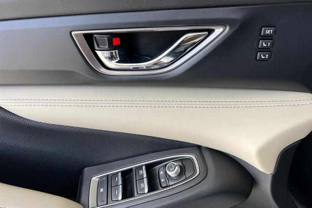 Photo of 2022 Crystal White Pearl Subaru Ascent