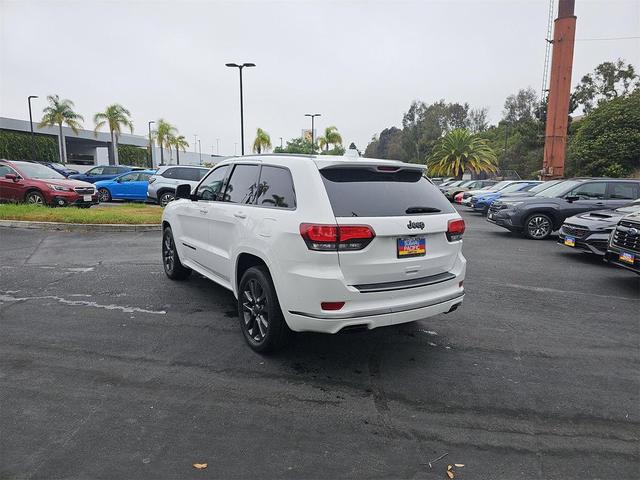 Photo of 2019 Bright White Clearcoat Jeep Grand Cherokee