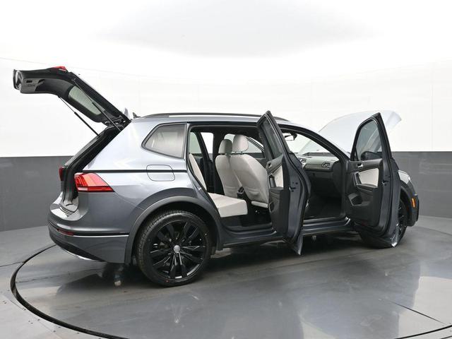 Photo of 2020 Platinum Gray Metallic Volkswagen Tiguan