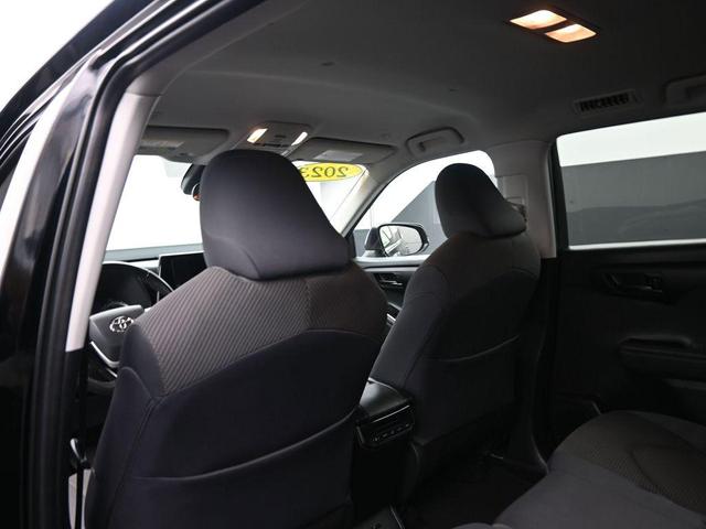 Photo of 2023 Midnight Black Metallic Toyota Highlander