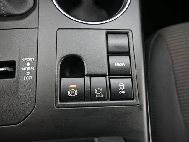 Photo of 2023 Midnight Black Metallic Toyota Highlander