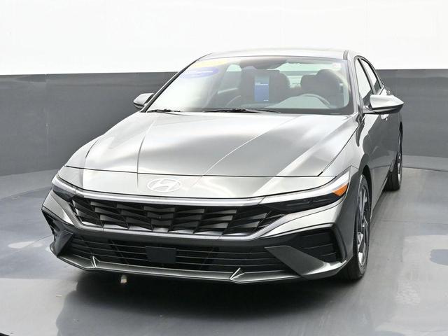 Photo of 2025 Amazon Gray Hyundai ELANTRA