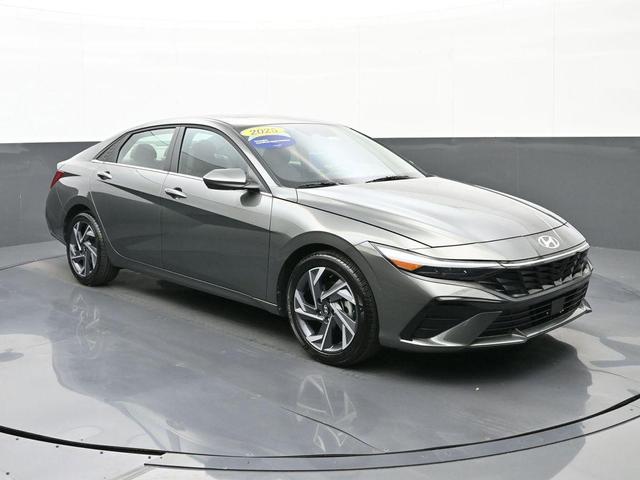 Photo of 2025 Amazon Gray Hyundai ELANTRA
