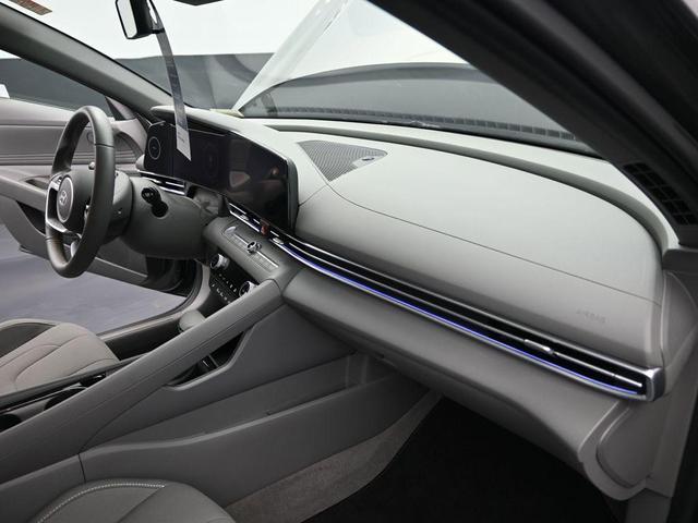Photo of 2025 Amazon Gray Hyundai ELANTRA