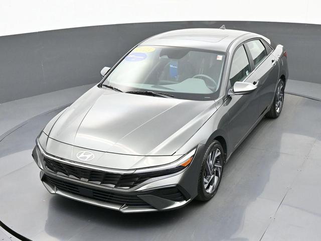 Photo of 2025 Amazon Gray Hyundai ELANTRA