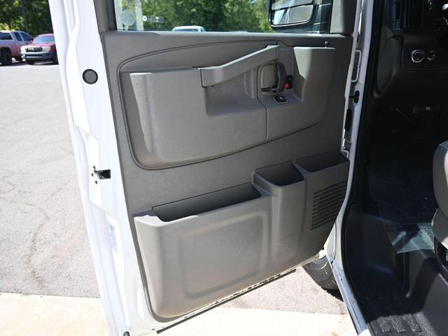 Photo of 2020 Summit White GMC Savana 3500