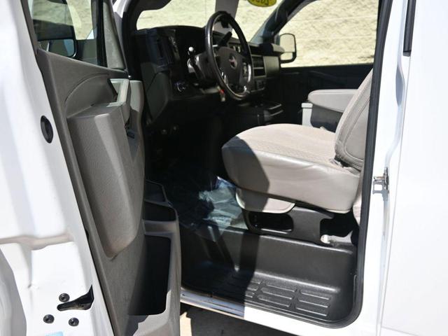 Photo of 2020 Summit White GMC Savana 3500