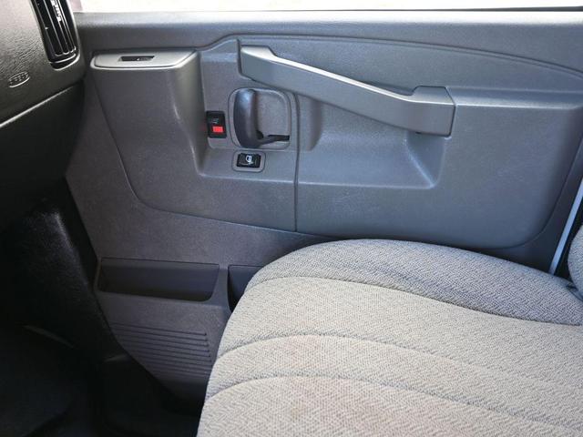 Photo of 2020 Summit White GMC Savana 3500