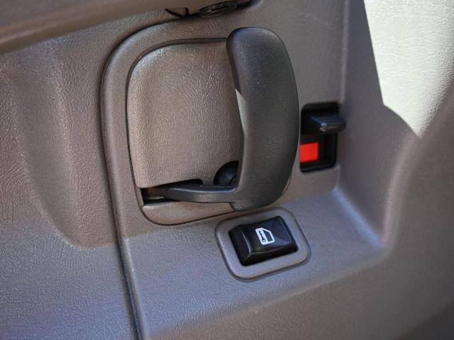 Photo of 2020 Summit White GMC Savana 3500