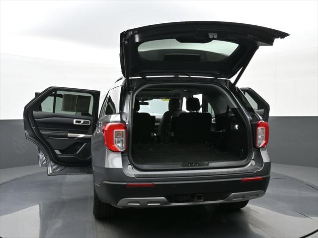 Photo of 2022 Carbonized Gray Metallic Ford Explorer