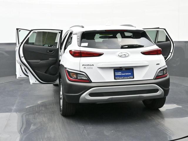 Photo of 2023 Lunar White Hyundai KONA