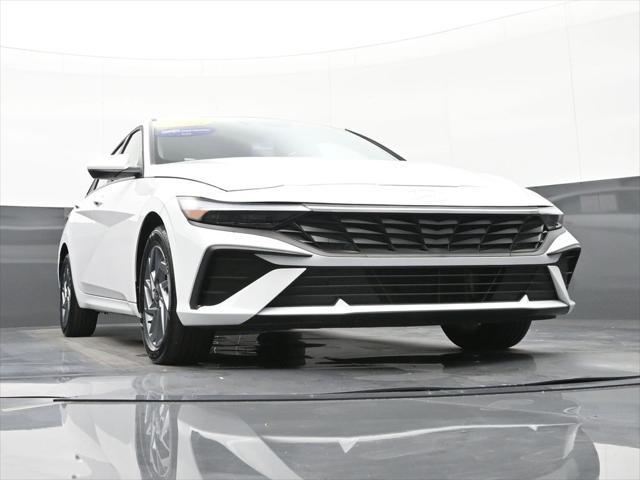 Photo of 2025 Serenity White Hyundai ELANTRA HEV