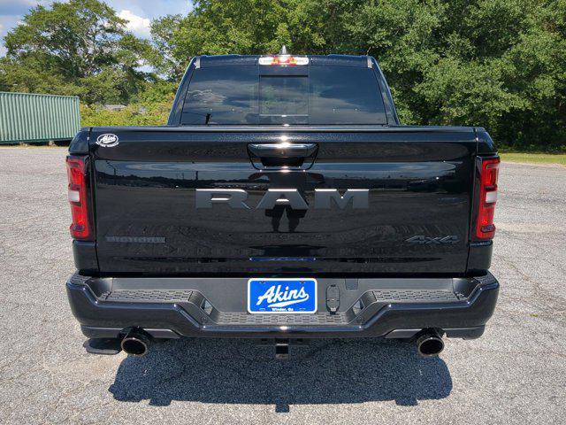 Photo of 2025 Diamond Black Crystal Pearlcoat RAM 1500