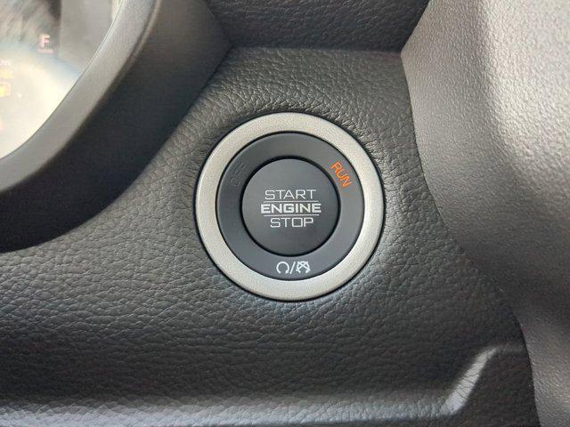 Photo of 2025 Diamond Black Crystal Pearlcoat RAM 1500