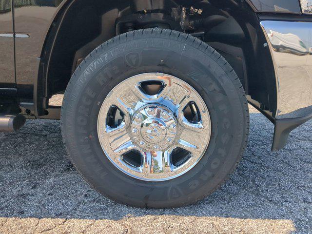 Photo of 2026 Diamond Black Crystal Pearlcoat RAM 2500