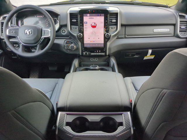 Photo of 2025 Granite Crystal Metallic Clearcoat RAM 1500
