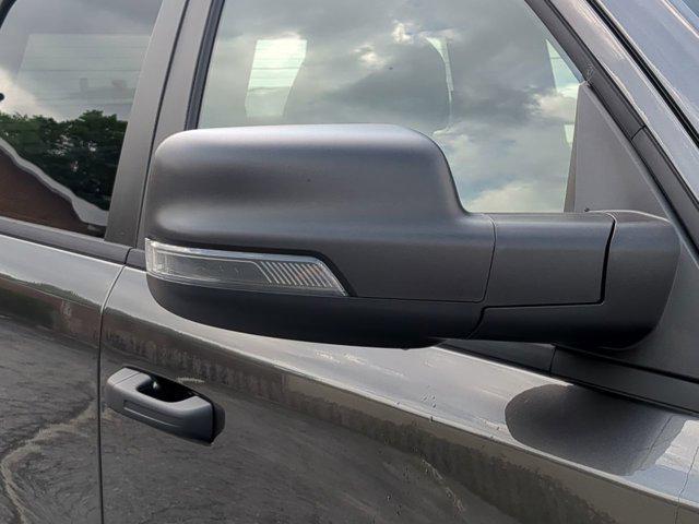 Photo of 2025 Granite Crystal Metallic Clearcoat RAM 1500