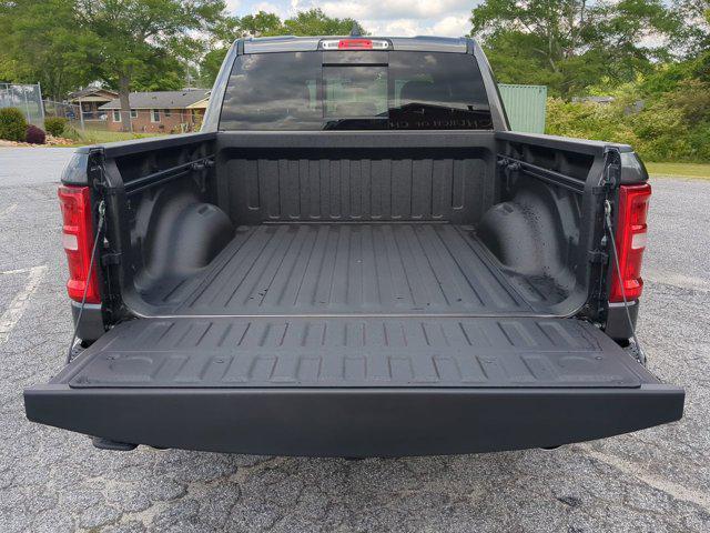Photo of 2025 Granite Crystal Metallic Clearcoat RAM 1500