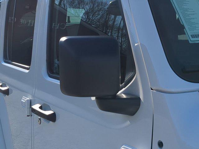 Photo of 2025 Bright White Clearcoat Jeep Wrangler