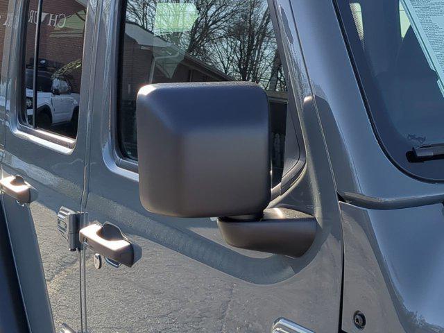 Photo of 2025 Anvil Clearcoat Jeep Wrangler