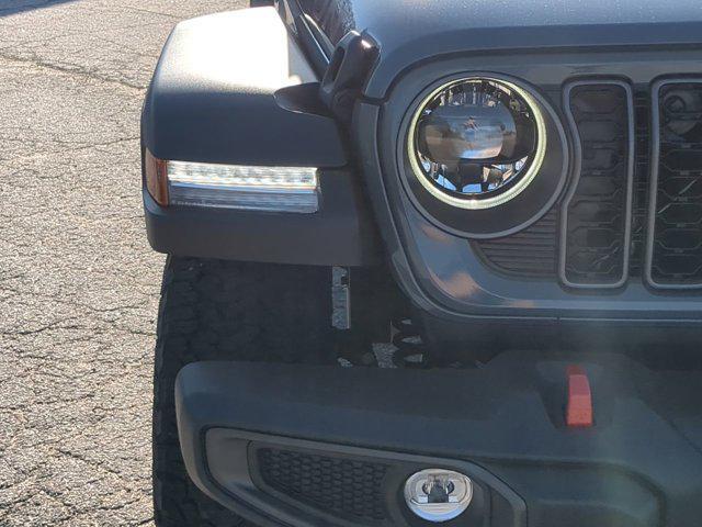 Photo of 2025 Anvil Clearcoat Jeep Wrangler