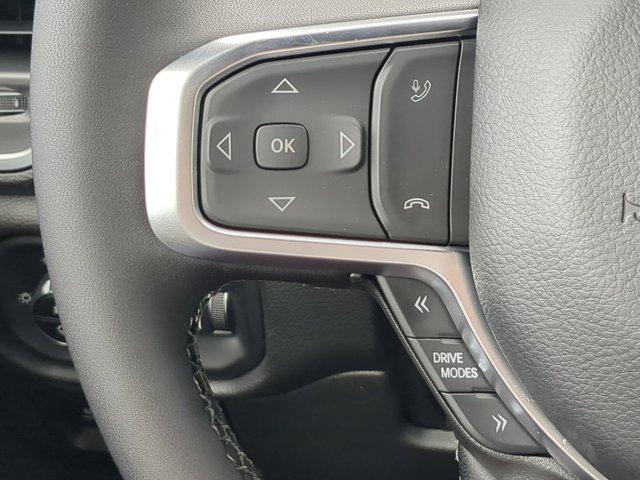 Photo of 2025 Diamond Black Crystal Pearlcoat RAM 1500