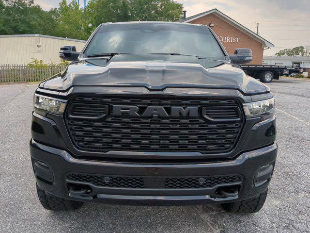 Photo of 2025 Diamond Black Crystal Pearlcoat RAM 1500