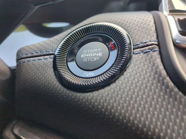 Photo of 2025 Diamond Black Crystal Pearlcoat Jeep Compass