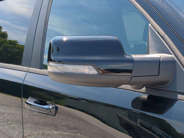 Photo of 2026 Diamond Black Crystal Pearlcoat RAM 1500