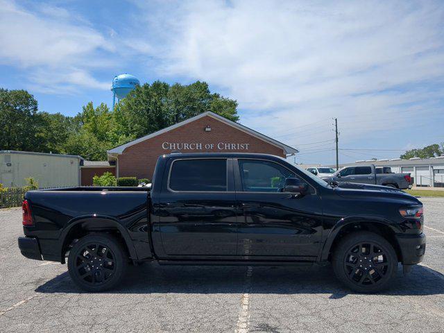 Photo of 2026 Diamond Black Crystal Pearlcoat RAM 1500