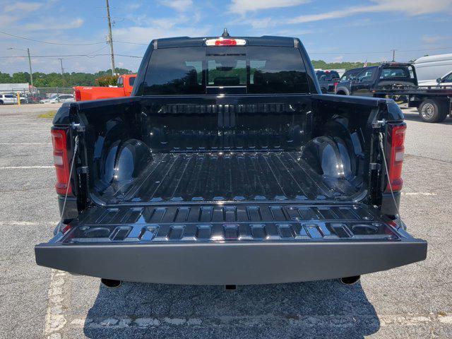 Photo of 2026 Diamond Black Crystal Pearlcoat RAM 1500