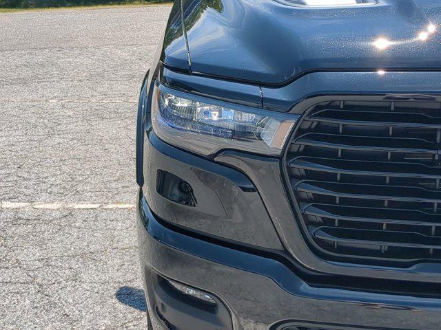 Photo of 2026 Diamond Black Crystal Pearlcoat RAM 1500