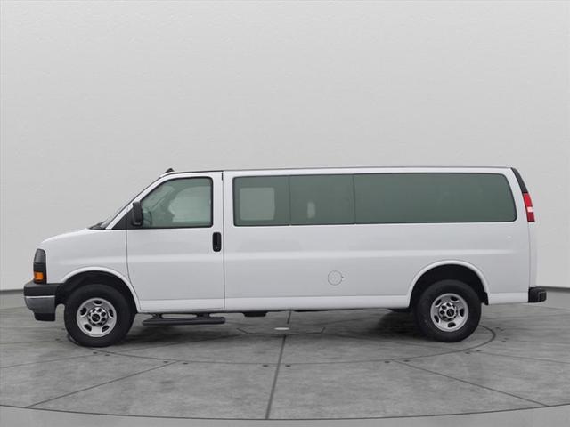 Photo of 2024 Summit White GMC Savana 3500