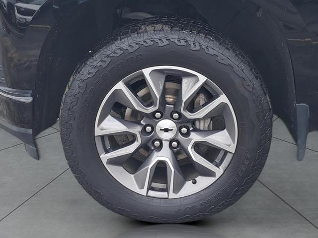 Photo of 2021 Black Chevrolet Silverado 1500