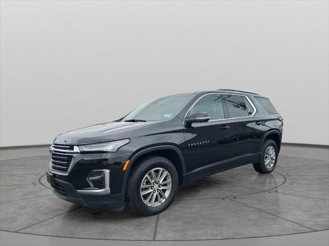 Photo of 2023 Mosaic Black Metallic Chevrolet Traverse