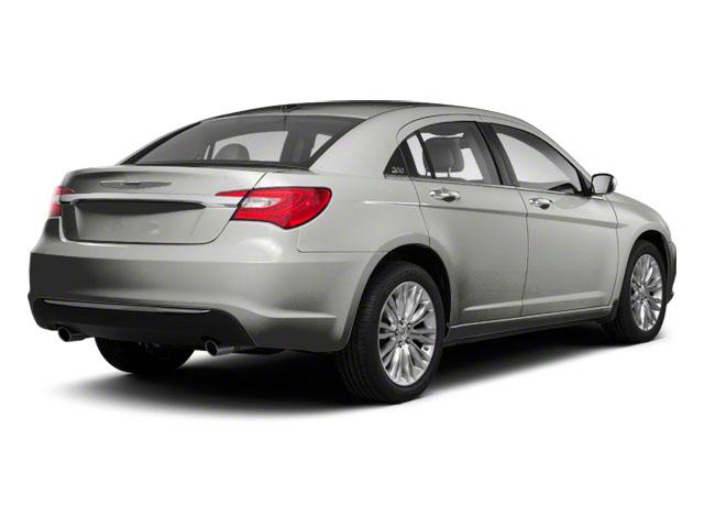 Photo of 2013 Billet Silver Metallic Clearcoat Chrysler 200