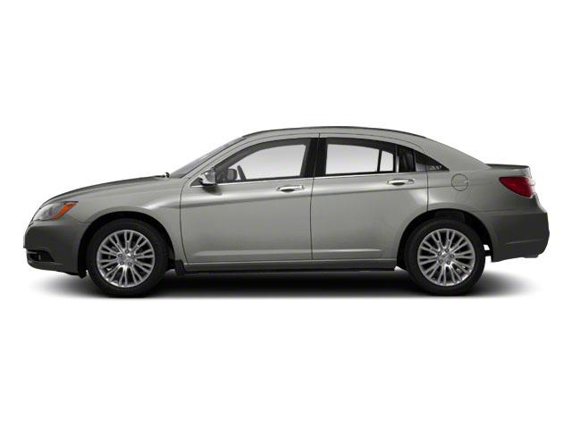 Photo of 2013 Billet Silver Metallic Clearcoat Chrysler 200