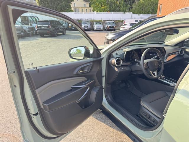 Photo of 2025 Cacti Green Chevrolet Trax